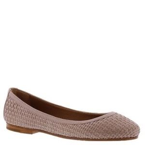 🆕 FRYE - Carson Woven Grey Taupe Flat 7.5